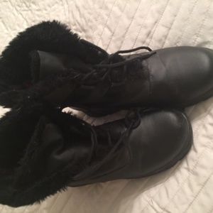 Totes boots size 7 fur lined lace up black